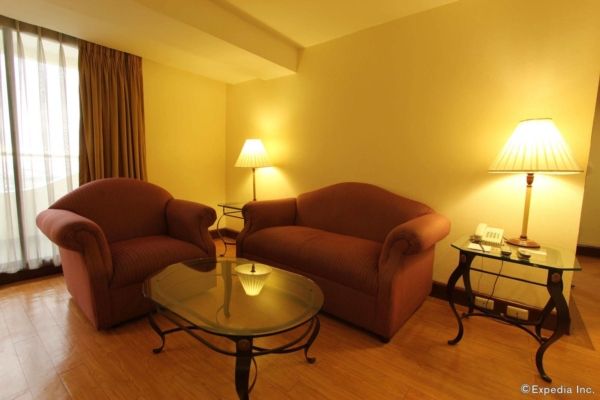 Atrium Hotel Pasay Ngoại thất bức ảnh