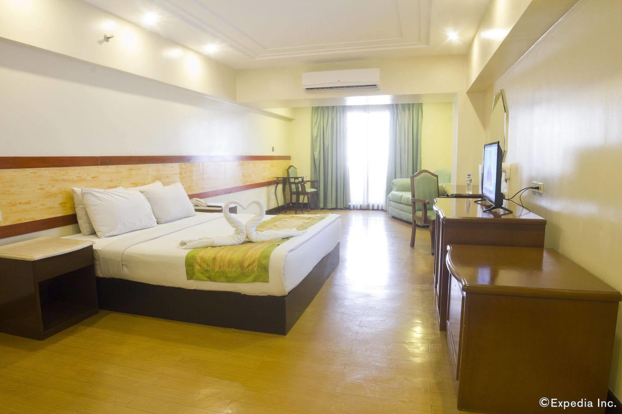 Atrium Hotel Pasay Ngoại thất bức ảnh