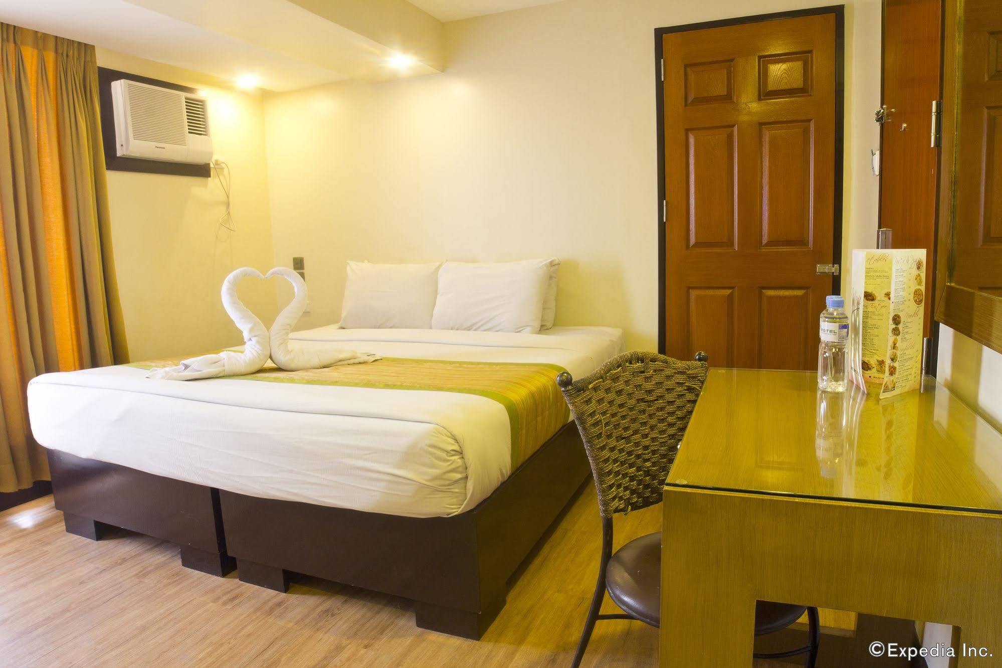 Atrium Hotel Pasay Ngoại thất bức ảnh