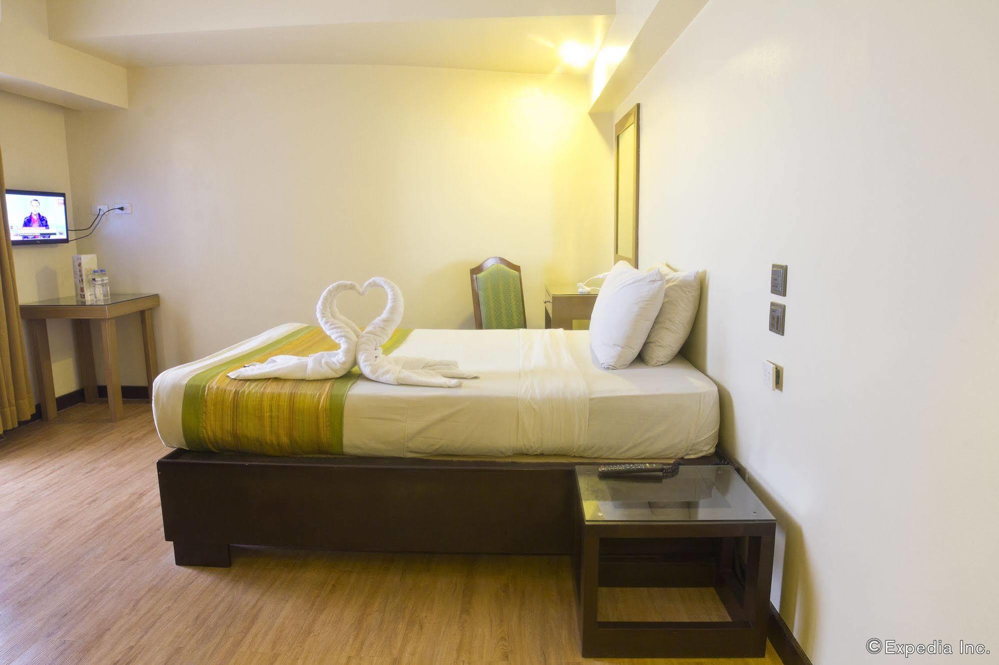 Atrium Hotel Pasay Ngoại thất bức ảnh