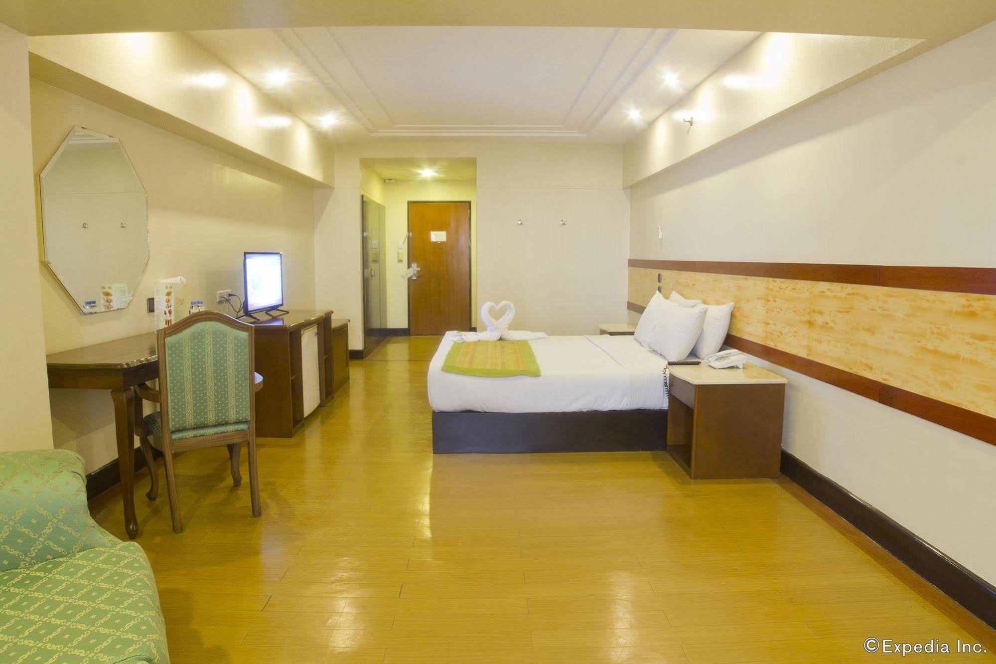 Atrium Hotel Pasay Ngoại thất bức ảnh