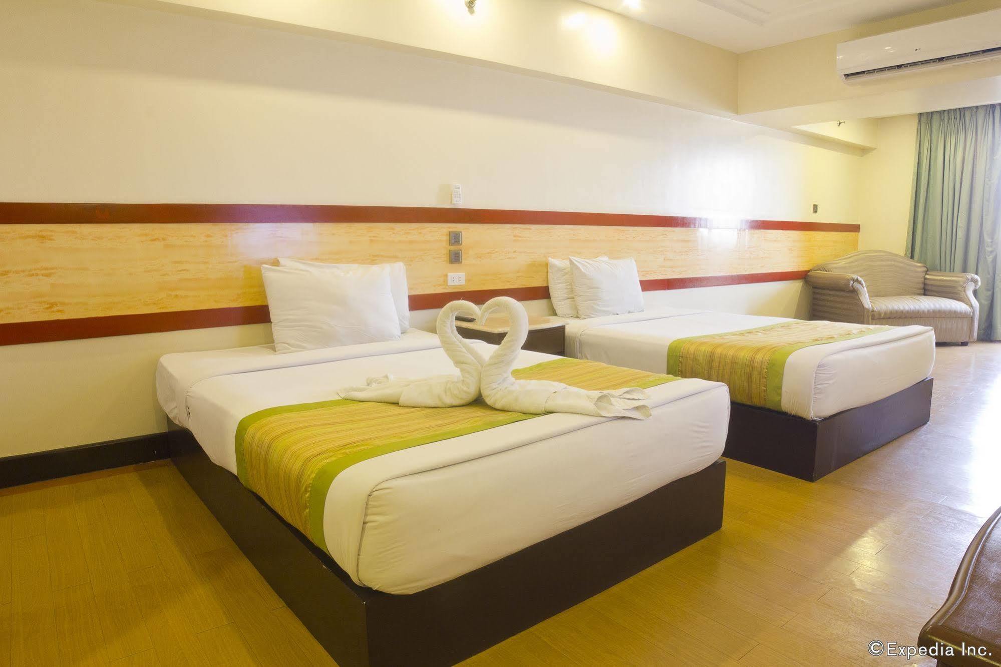 Atrium Hotel Pasay Ngoại thất bức ảnh