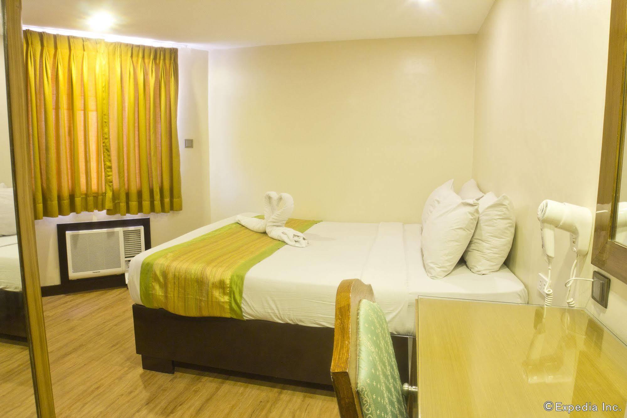 Atrium Hotel Pasay Ngoại thất bức ảnh