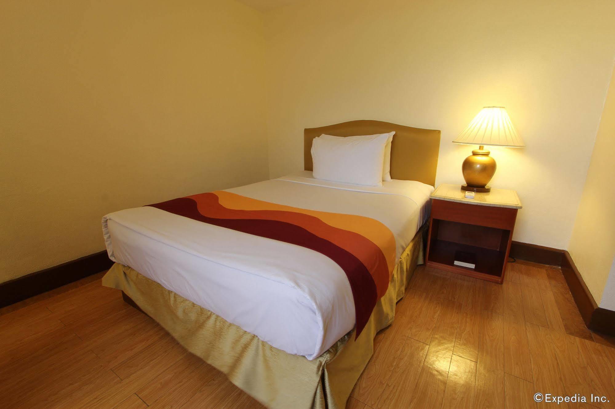 Atrium Hotel Pasay Ngoại thất bức ảnh