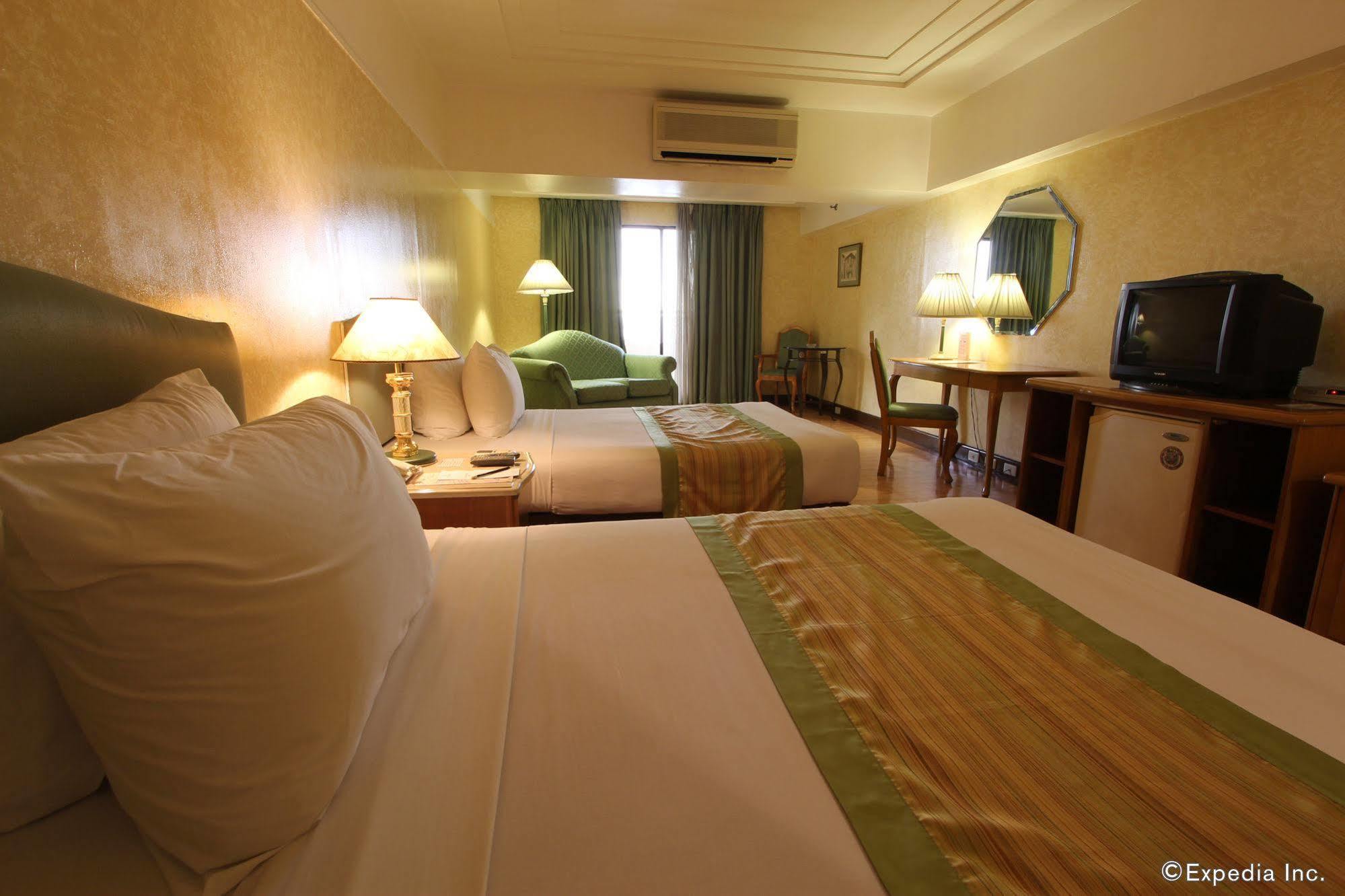 Atrium Hotel Pasay Ngoại thất bức ảnh