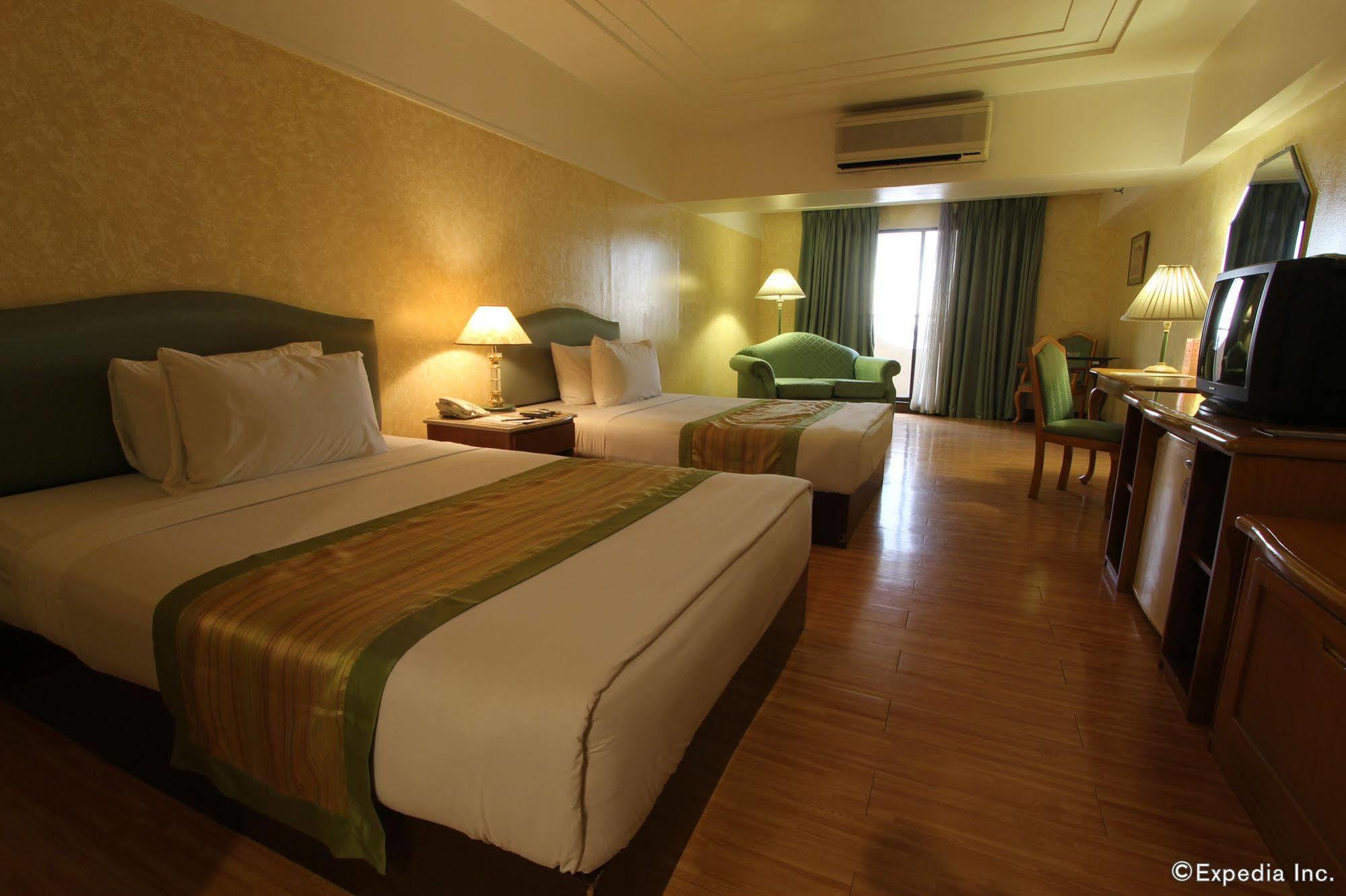 Atrium Hotel Pasay Ngoại thất bức ảnh