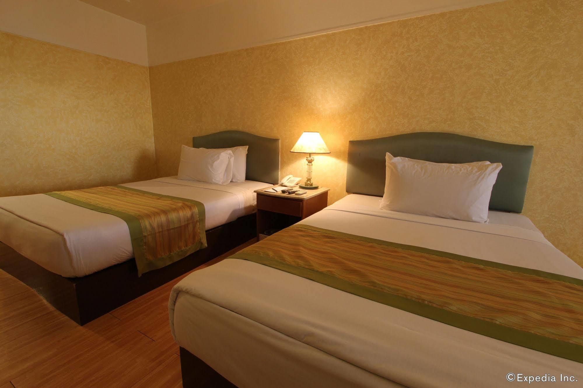 Atrium Hotel Pasay Ngoại thất bức ảnh